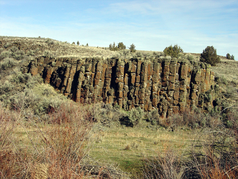 Columnar basalt along US Highway 26