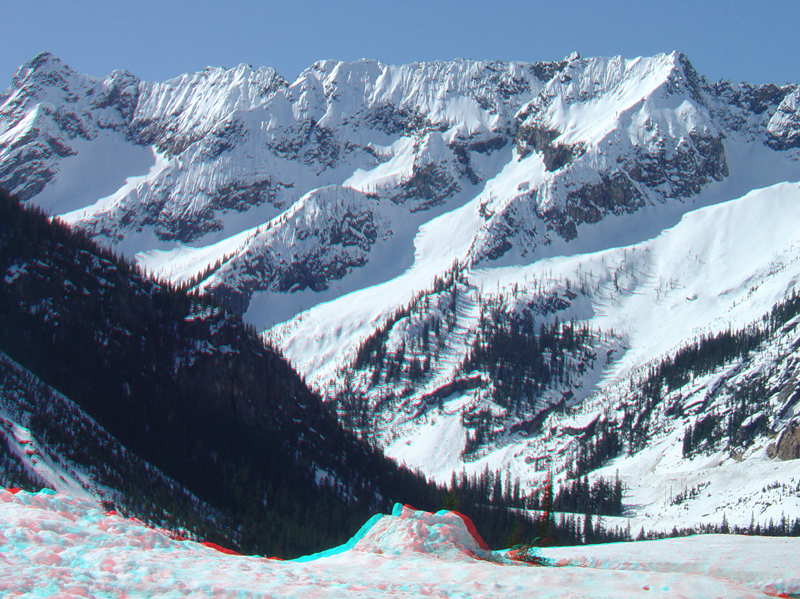 Serrated ridge and avalanche shutes east of Early Winter Spires