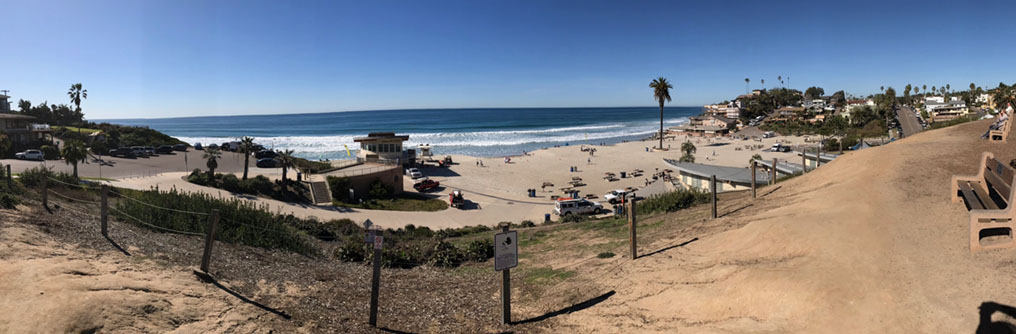 Panarama view of Moonlight Beach in Encinitas.