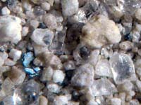 River sand rich in quartz fragments