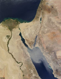 Continental rifting along the Sinai Peninsula
