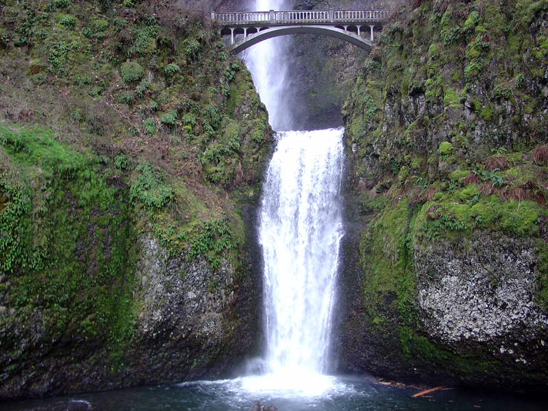 Lower falls at Multnomah Falls