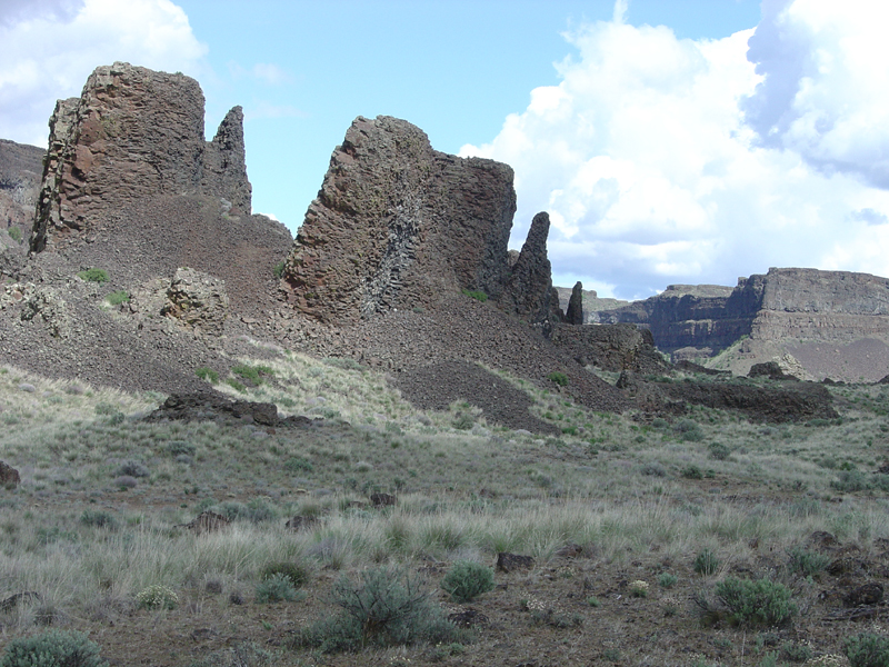 Basalt Buttes at Dry Falls