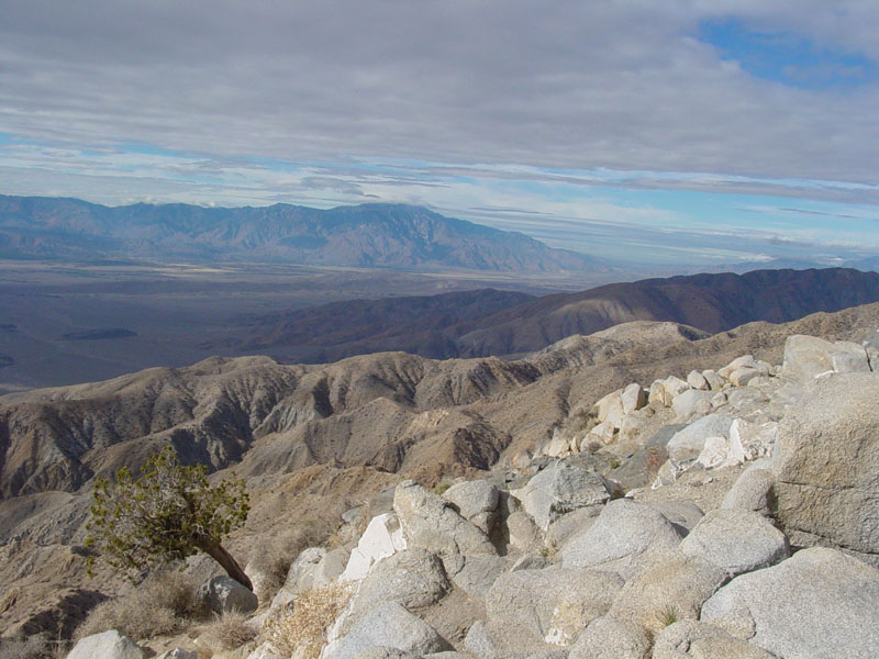 Granite outcrops at Keys View