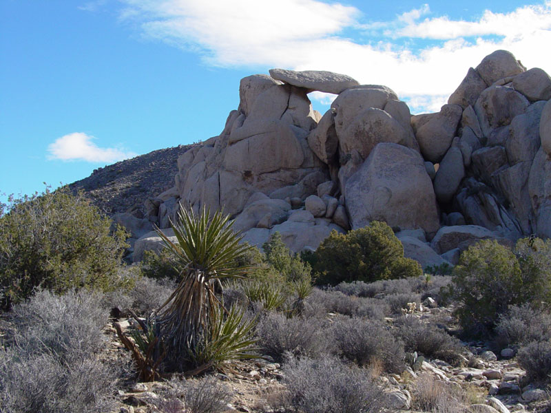 Boulder arch on Ryan Mountain