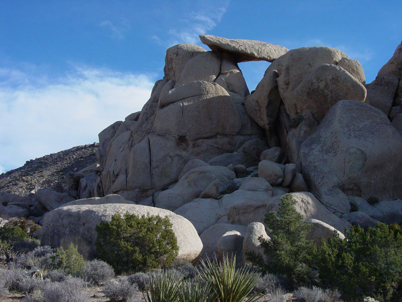 Boulder arch on Ryan Mountain