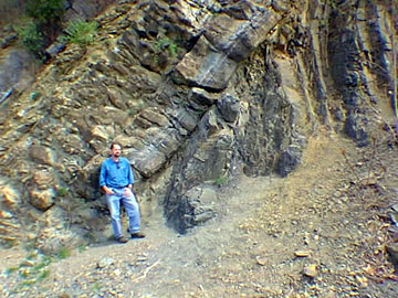 The Taconic Unconformity (an angular unconformity with possible faulting offset?)