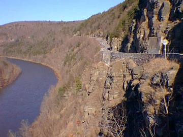 Delaware River Gorge neaar Port Jervis