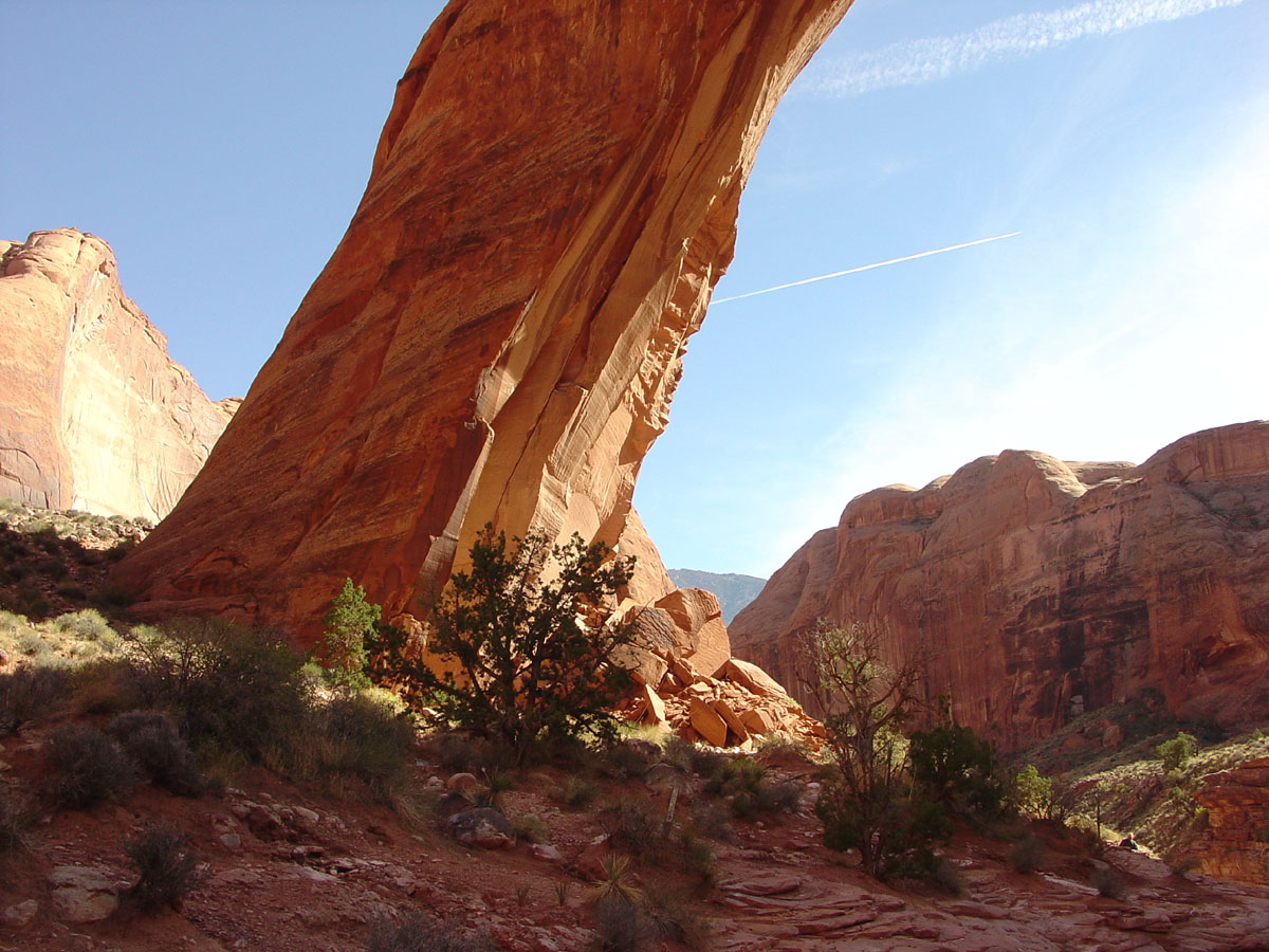 East base of Rainbow Bridge