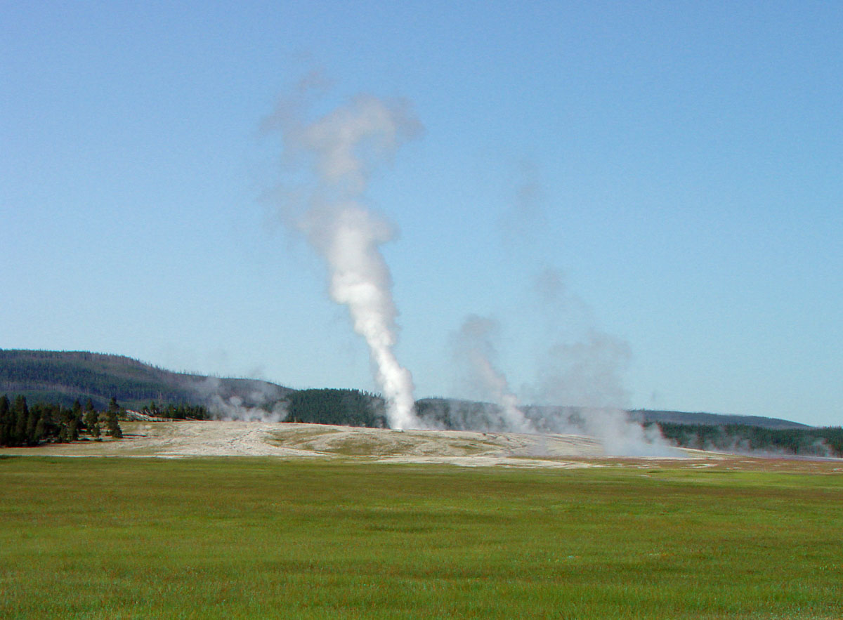 Midway Geyser Basin