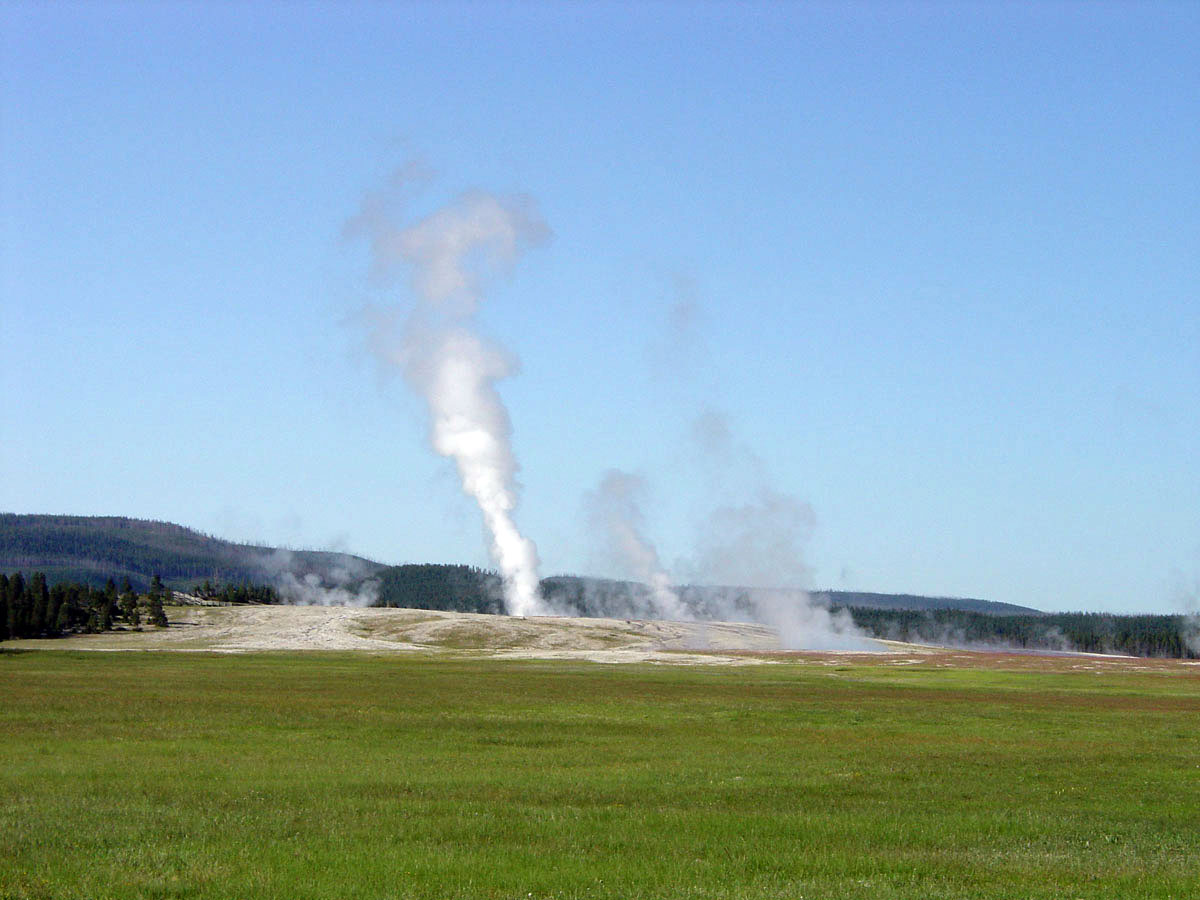 Midway Geyser Basin