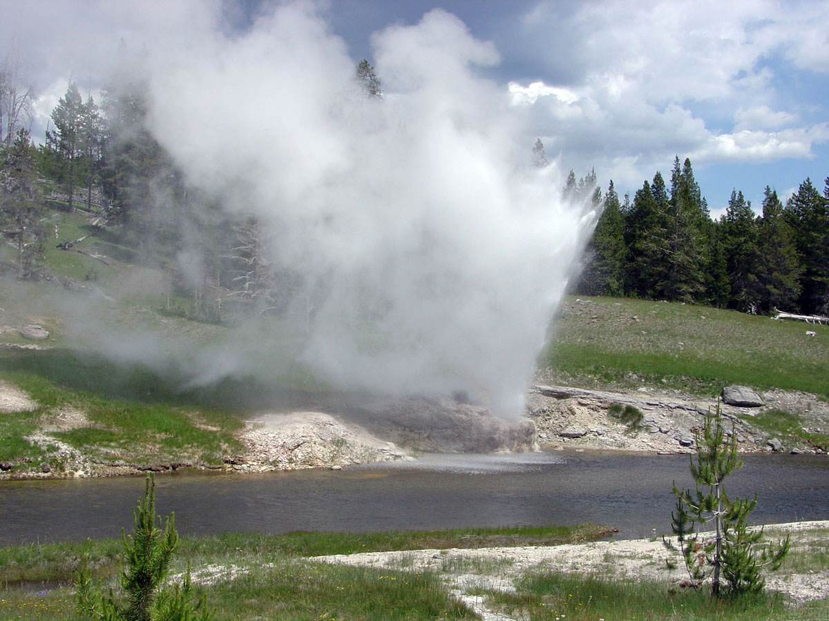 Riverside Geyser